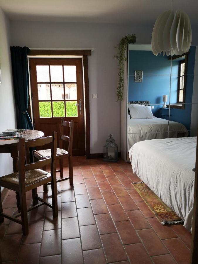 La Ferme De La Terve Bed and Breakfast Bruailles Eksteriør billede