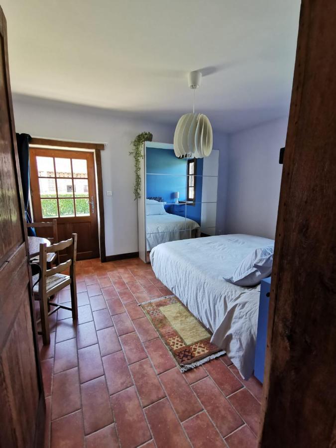 La Ferme De La Terve Bed and Breakfast Bruailles Eksteriør billede